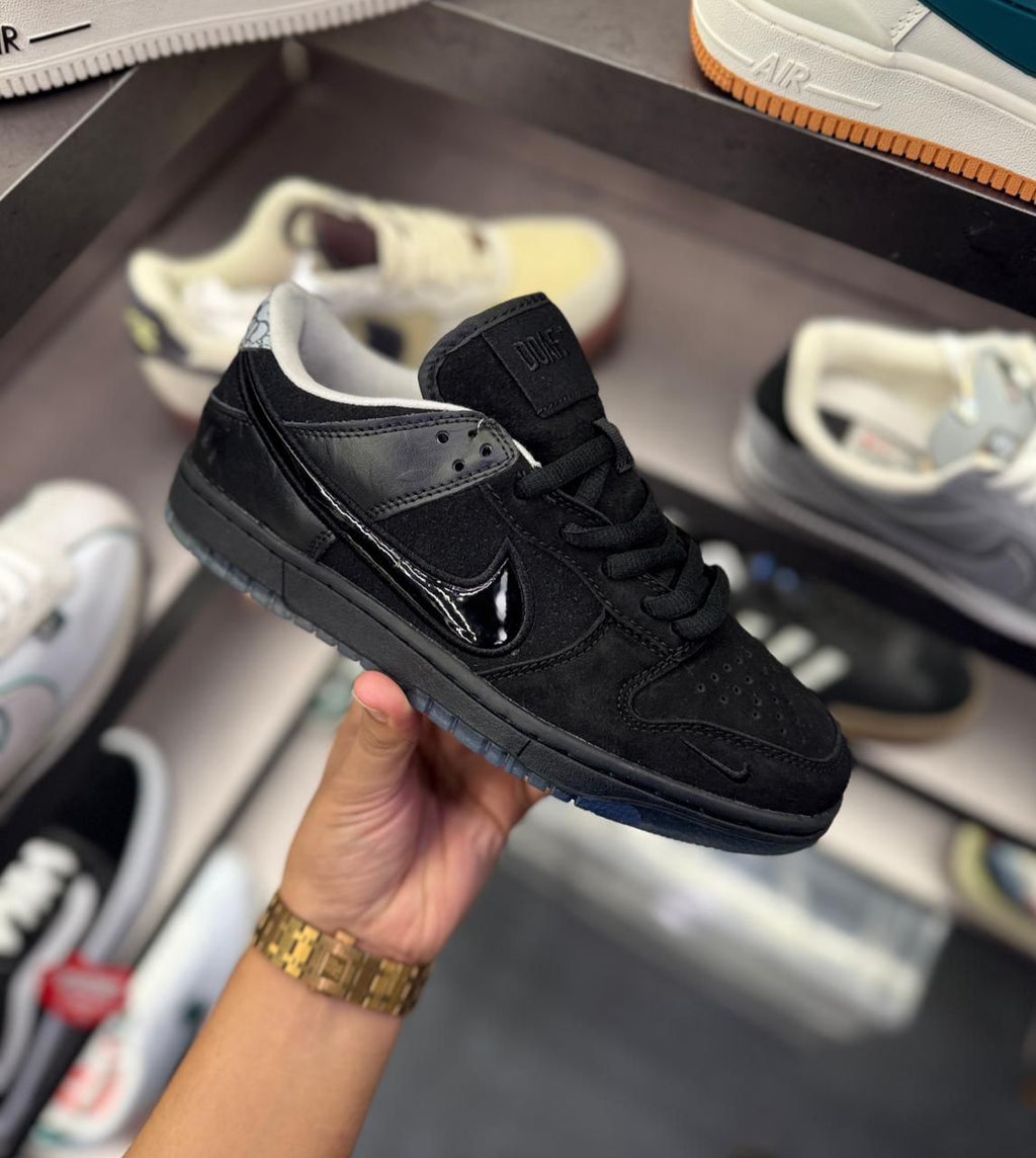 Ni-ke SB Dunk “What The Duck”