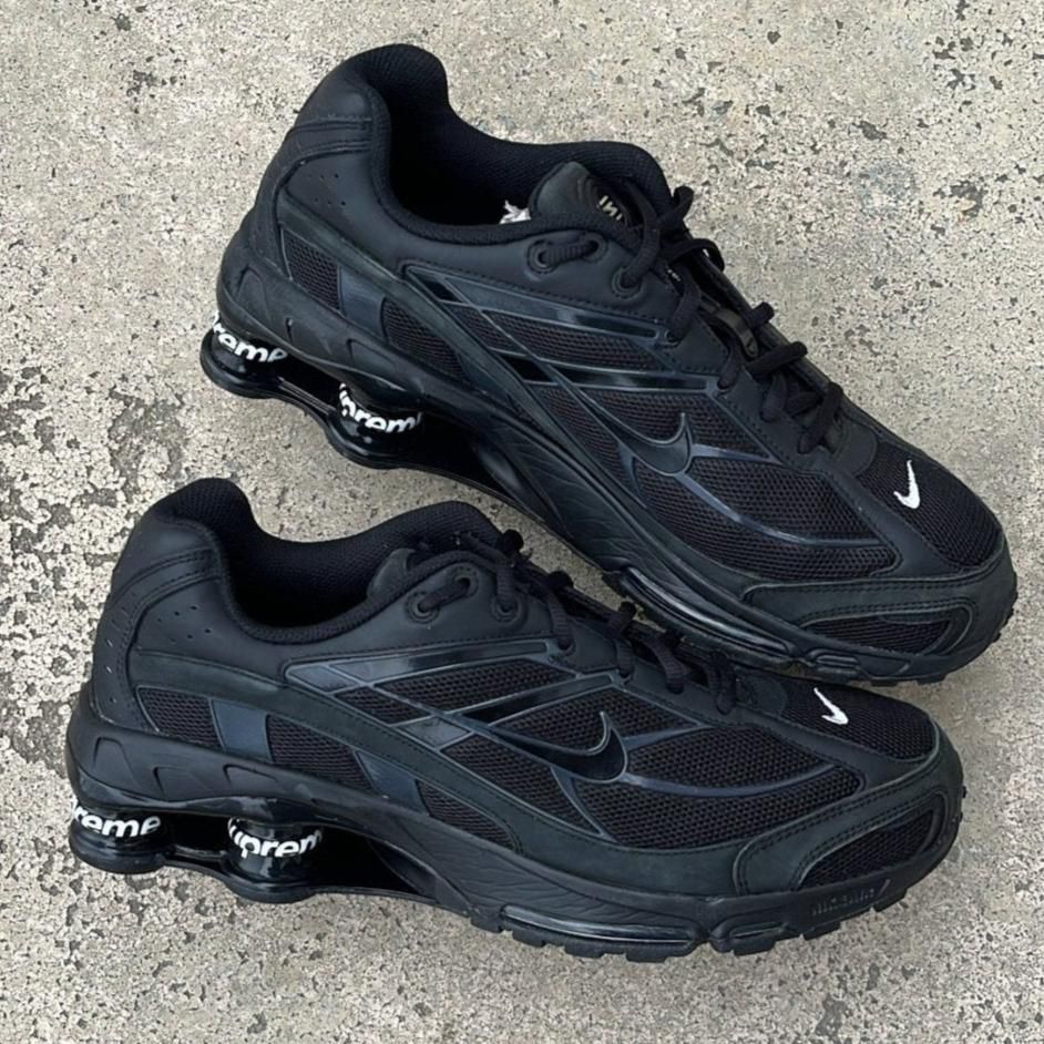 Ni-ke Shox 2025 “Triple Black Supreme”