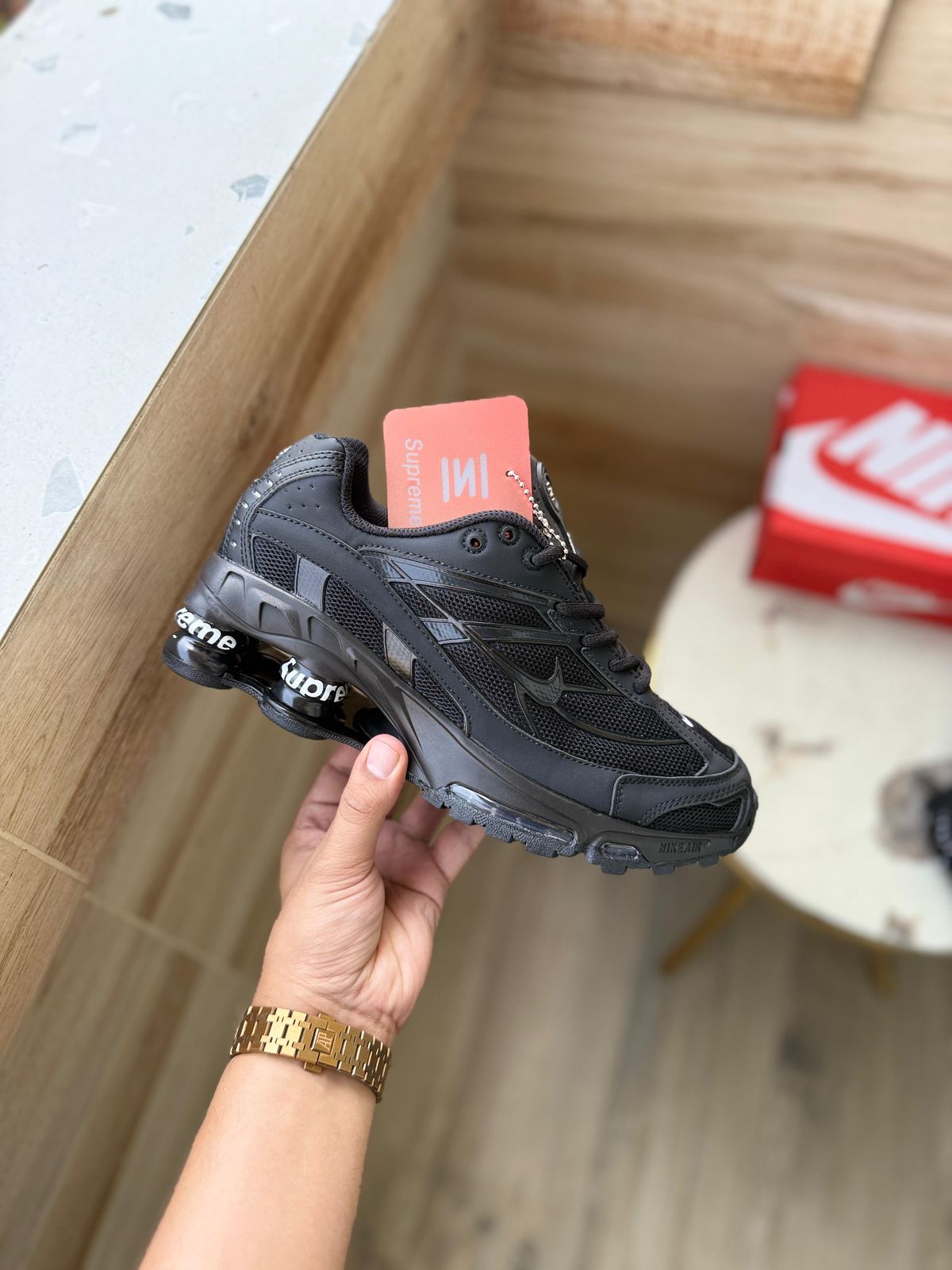 Ni-ke Shox 2025 “Triple Black Supreme”