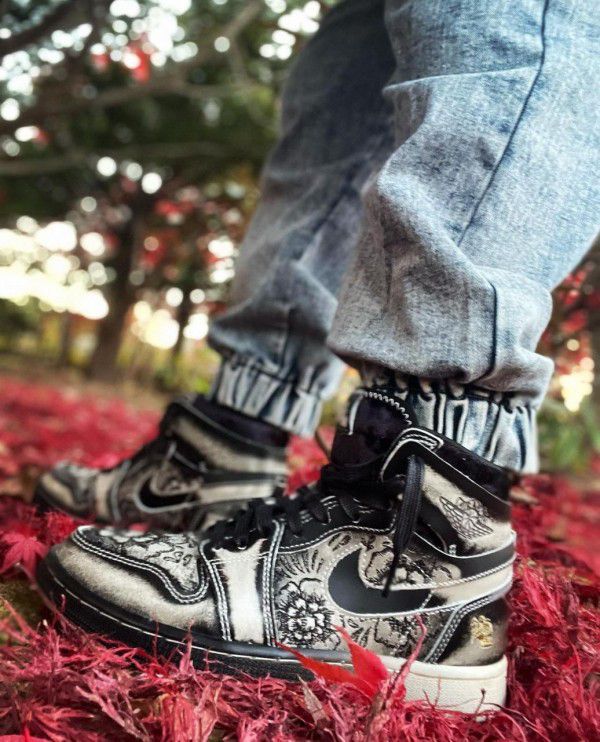 Air Jor-dan Retro 1 Mid CMFT Zoom