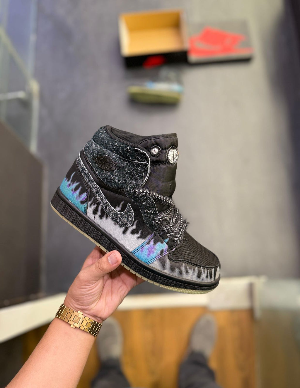 Air Jor-dan 1 Mid “Halloween Black Cat”