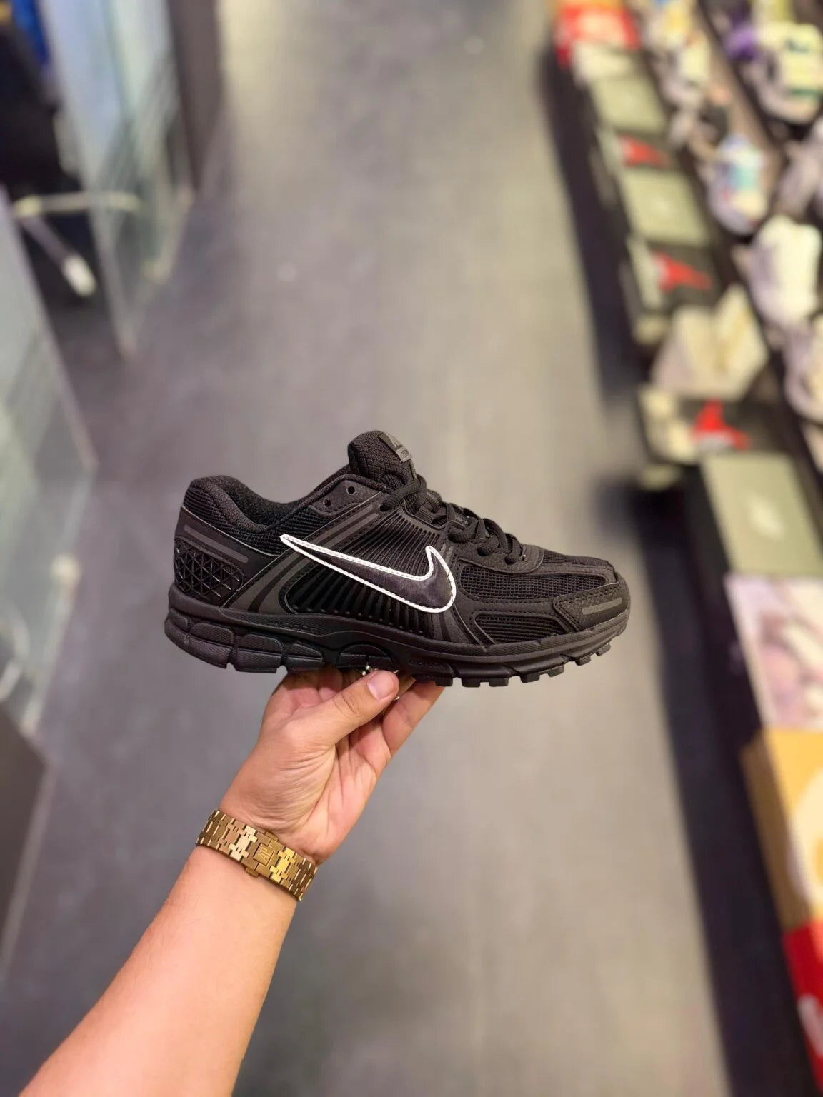 Ni-ke Zoom Vomero Summit Black Anthracite