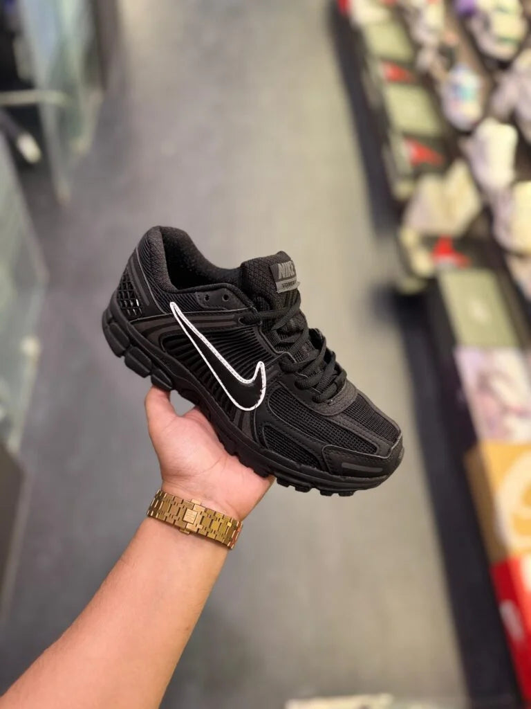Ni-ke Zoom Vomero Summit Black Anthracite