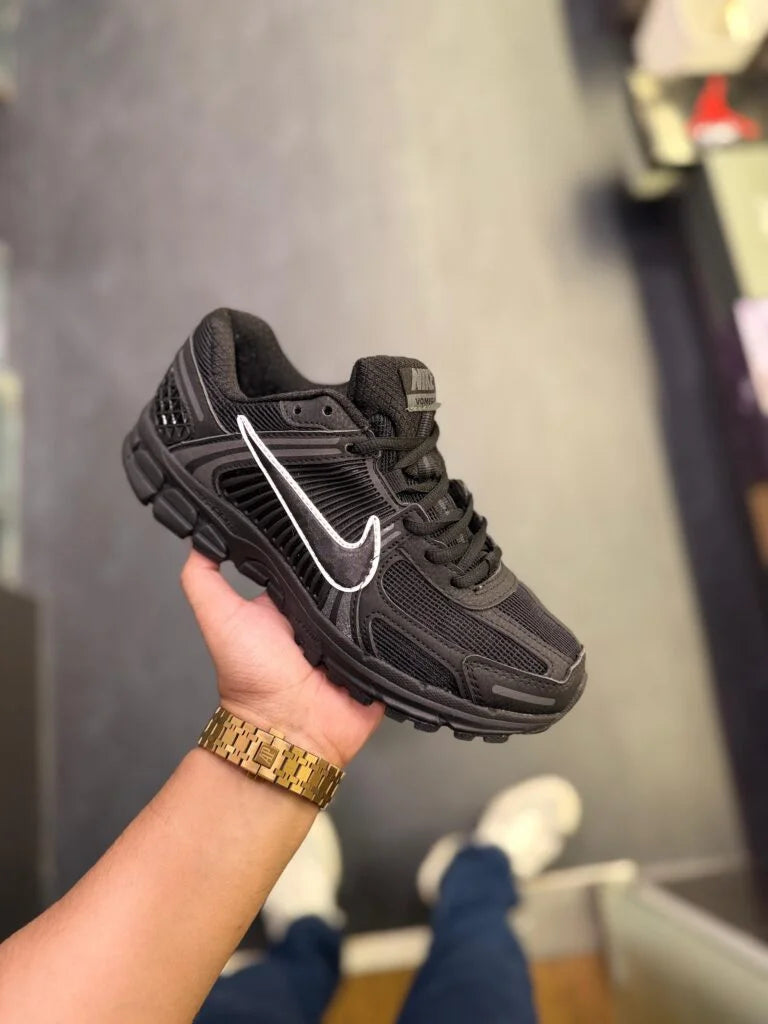 Ni-ke Zoom Vomero Summit Black Anthracite