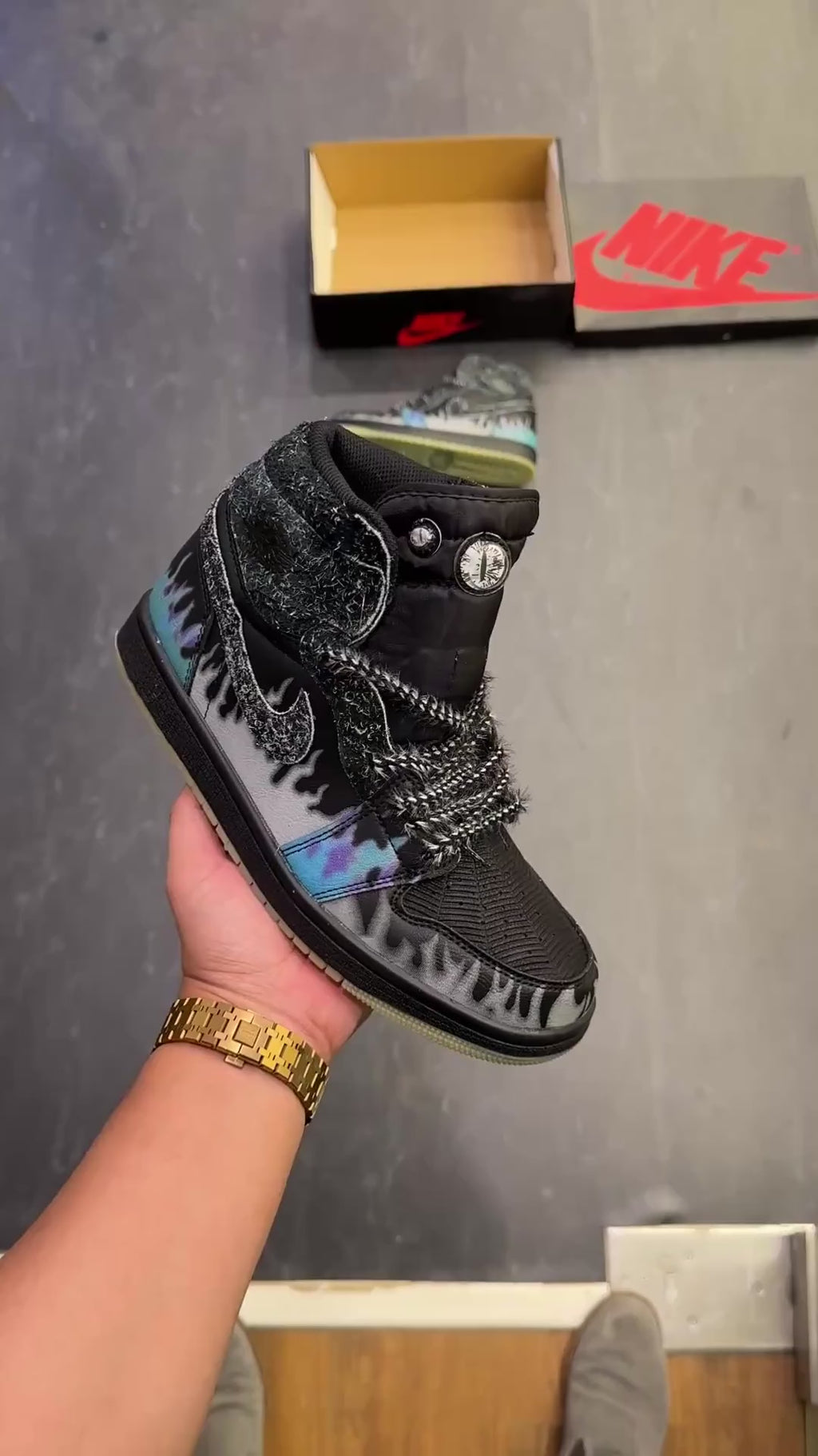 Air Jor-dan 1 Mid “Halloween Black Cat”